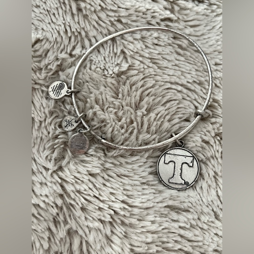 Alex and Ani Tennessee Vols Charm Bangle Bracelet Volunteers Power T Silver